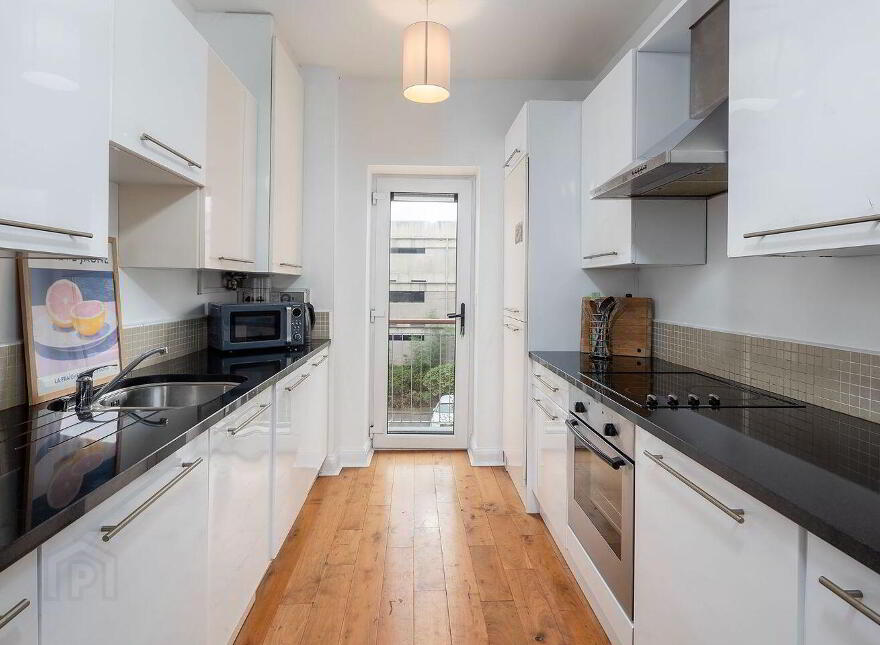 55 The Crescent Apartments, Old Fort Road, Ballincollig, P31W243