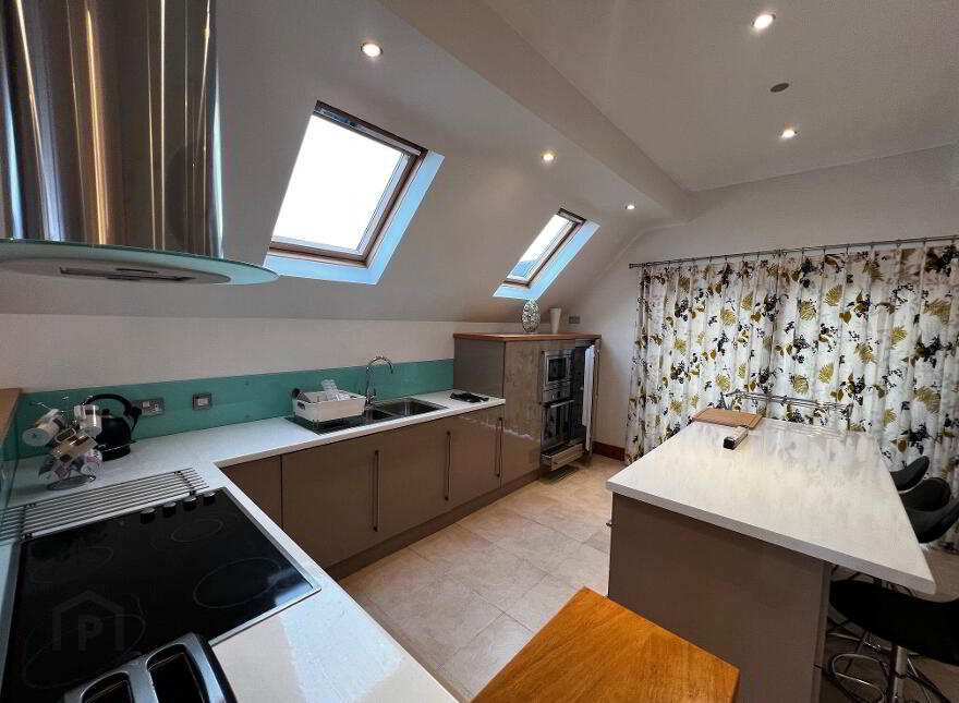 7 Strand Road, Portstewart, BT55 7LS