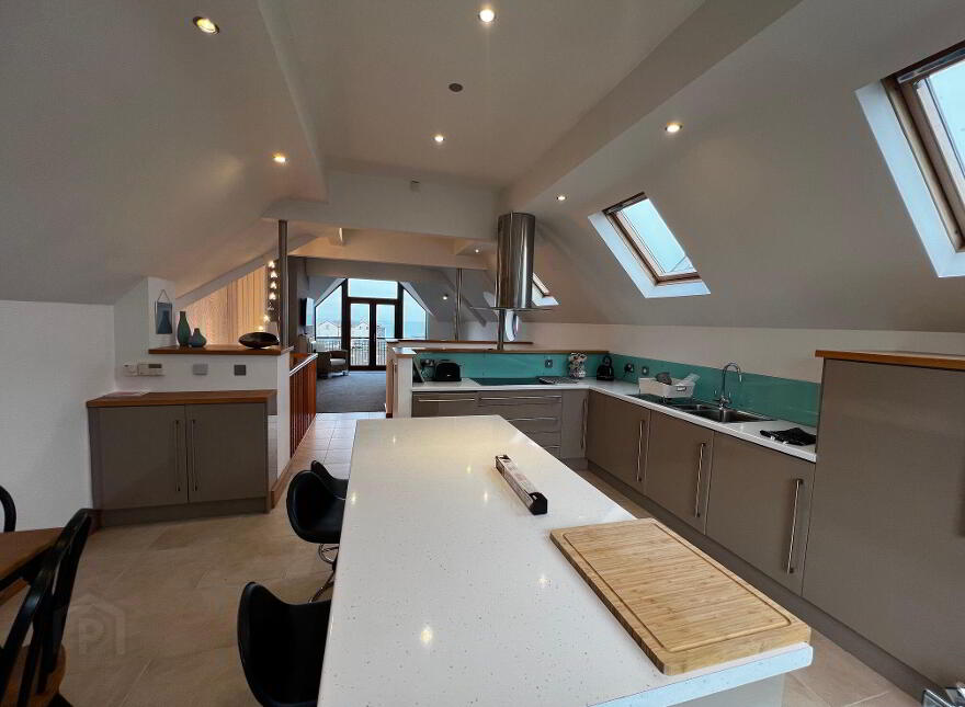 7 Strand Road, Portstewart, BT55 7LS