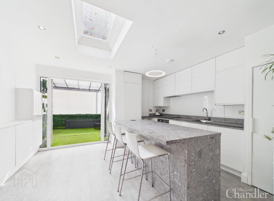 71 The Mount, Belfast, BT5 4NB
