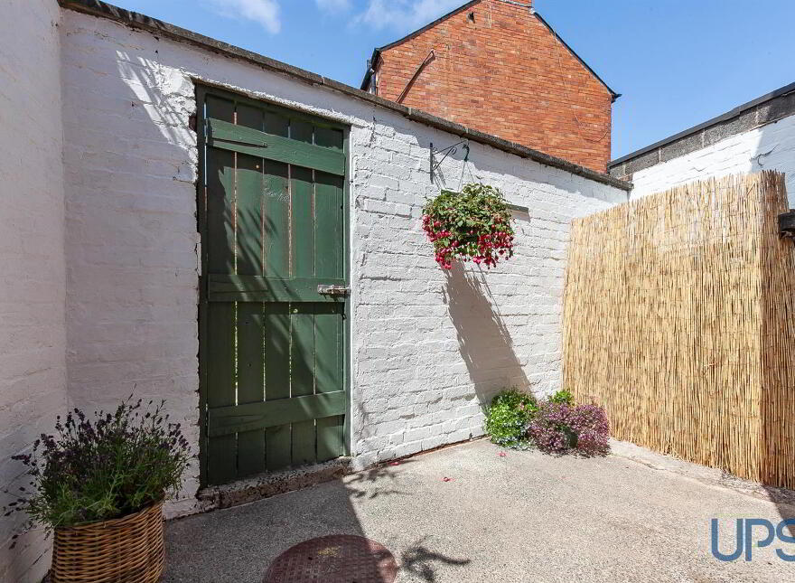 535 Falls Road, Belfast, BT11 9AA