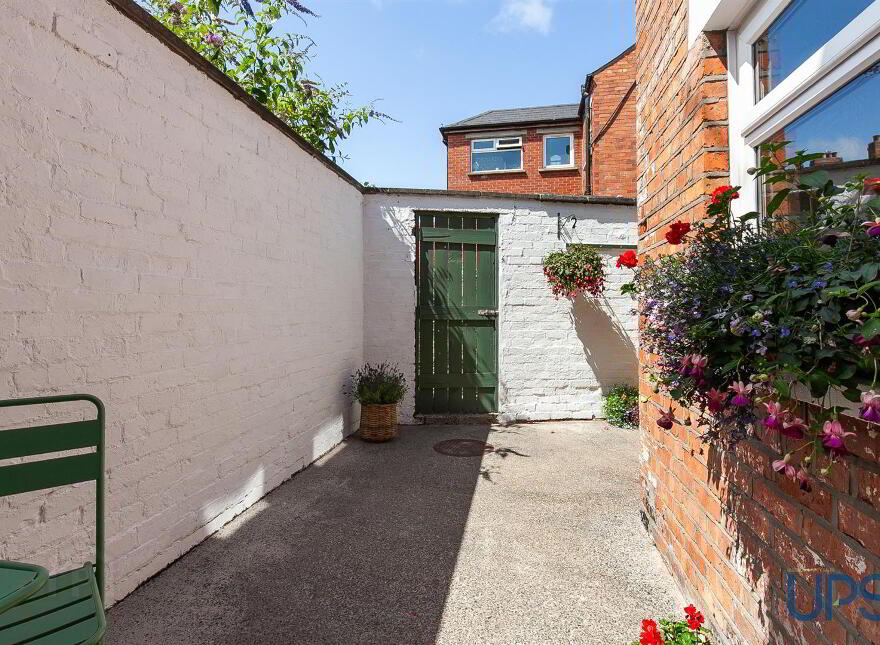 535 Falls Road, Belfast, BT11 9AA
