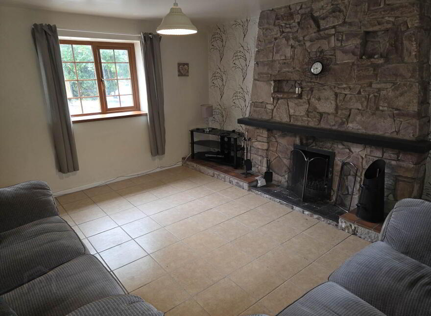 6 Irragh Lane, Cushendall, Ballymena, BT44 0TB