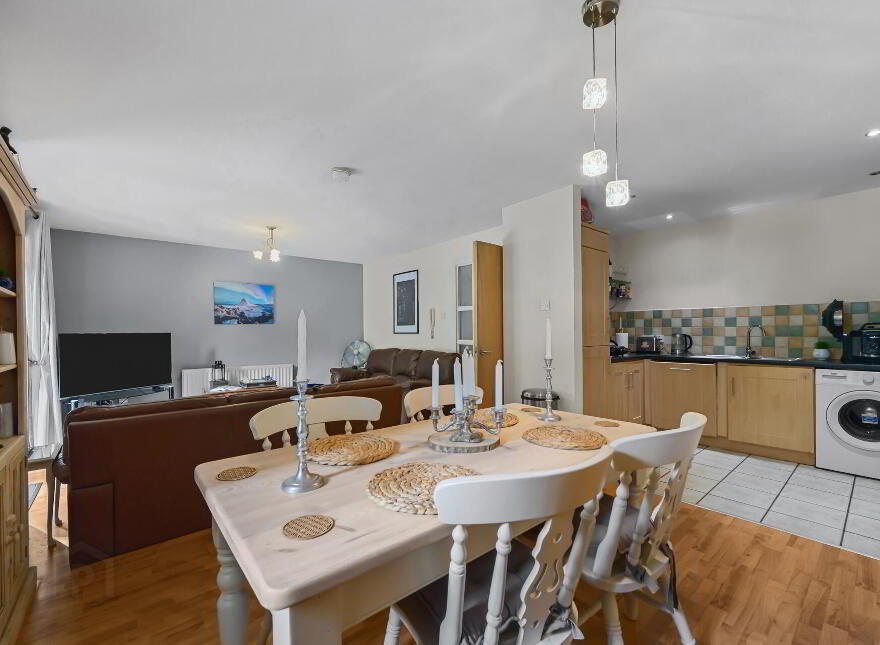 13 Park Royal, 841f Upper Lisburn Road, Belfast, BT9 7GY