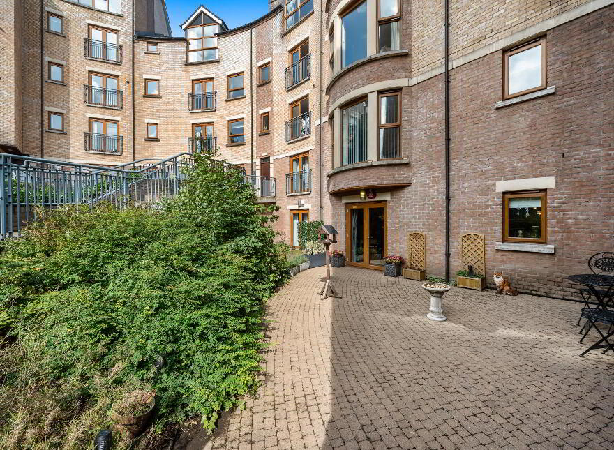 13 Park Royal, 841f Upper Lisburn Road, Belfast, BT9 7GY