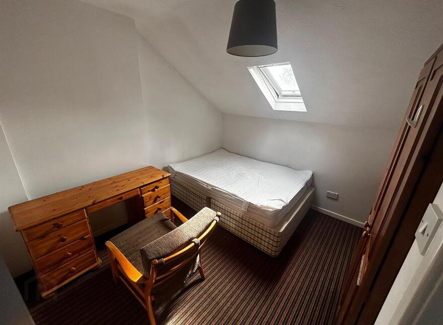 Flat 2, 102 Wellesley Avenue, Belfast, BT9 6DH