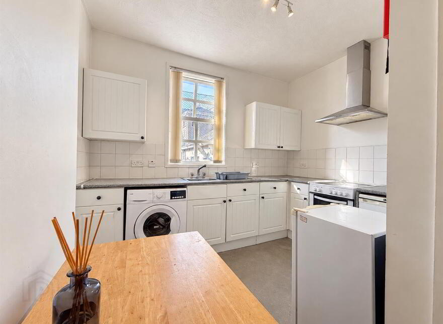 Flat 2, 102 Wellesley Avenue, Belfast, BT9 6DH
