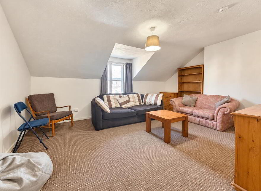 Flat 2, 102 Wellesley Avenue, Belfast, BT9 6DH