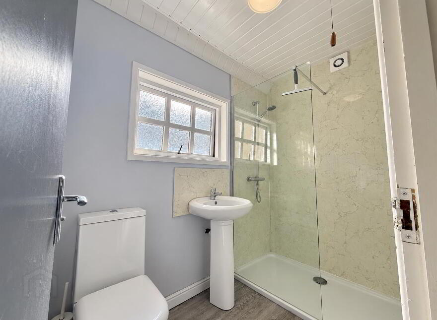 Flat 2, 102 Wellesley Avenue, Belfast, BT9 6DH