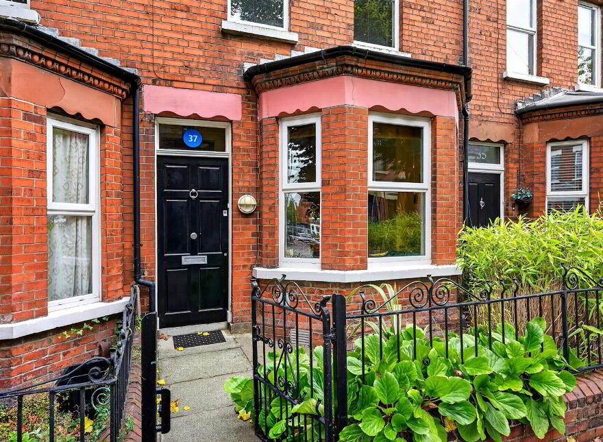 37 Adelaide Avenue, Belfast, BT9 7FY