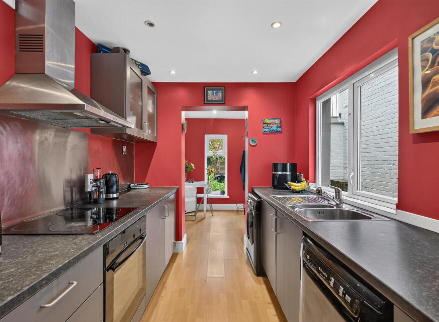 37 Adelaide Avenue, Belfast, BT9 7FY