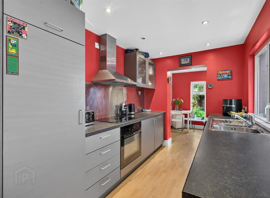 37 Adelaide Avenue, Belfast, BT9 7FY