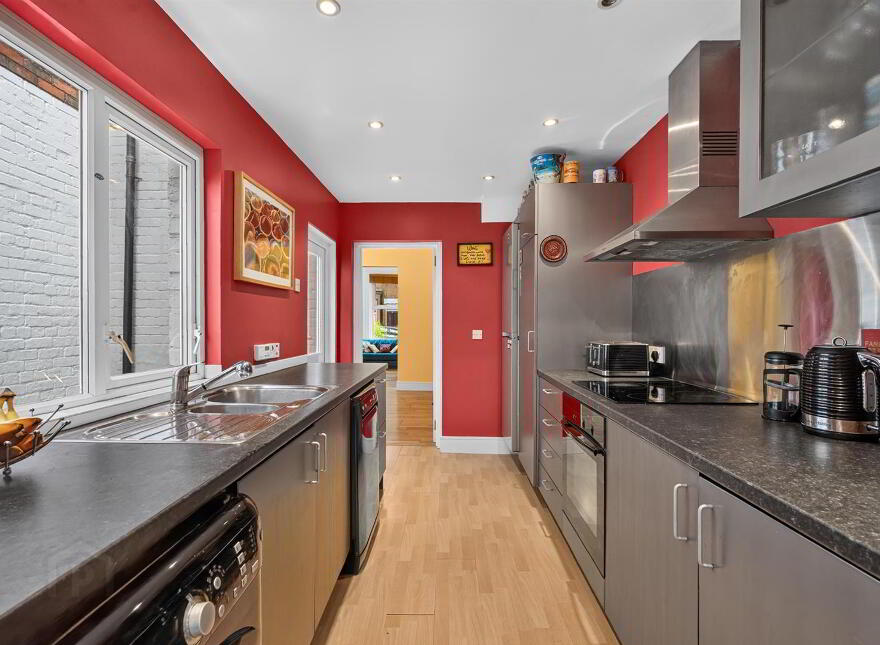 37 Adelaide Avenue, Belfast, BT9 7FY