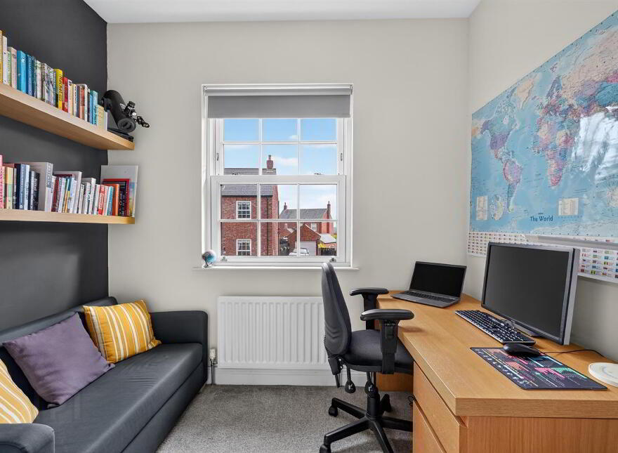 5 Breton View, Lisburn, BT28 3YF