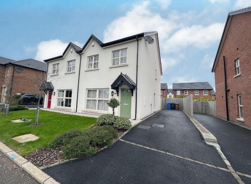 8 Helens Wood Lane, Bangor, BT19 1GE
