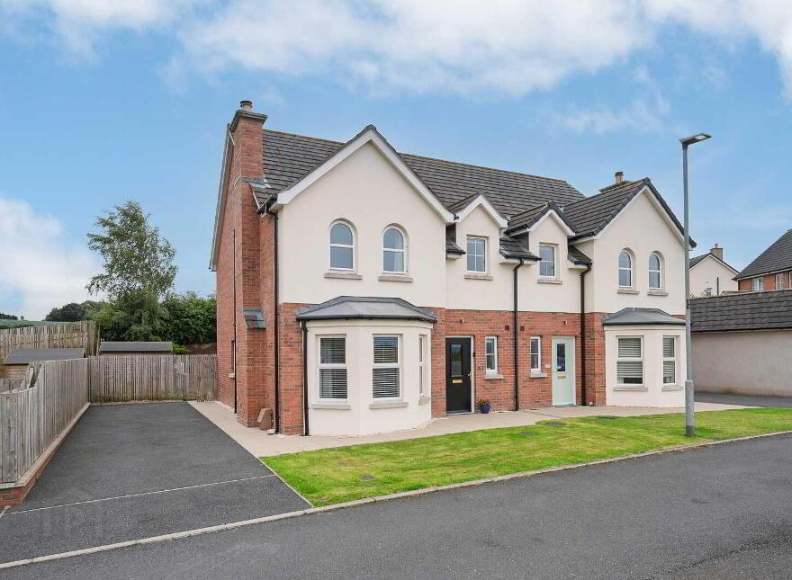 3 Millmount Gardens, Dundonald, Belfast, BT16 1ZL