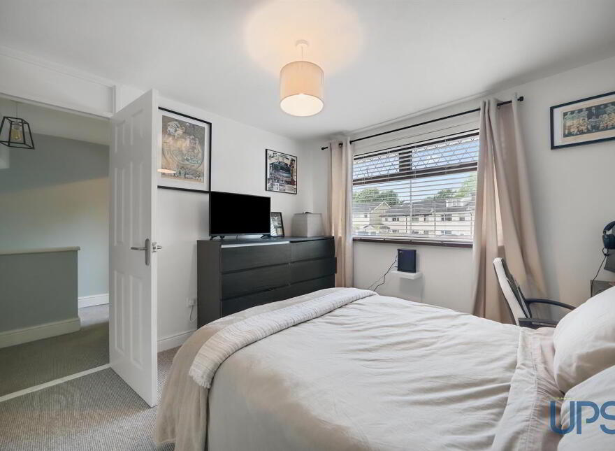 15 Almond Drive, Dunmurry, Belfast, BT17 0DG