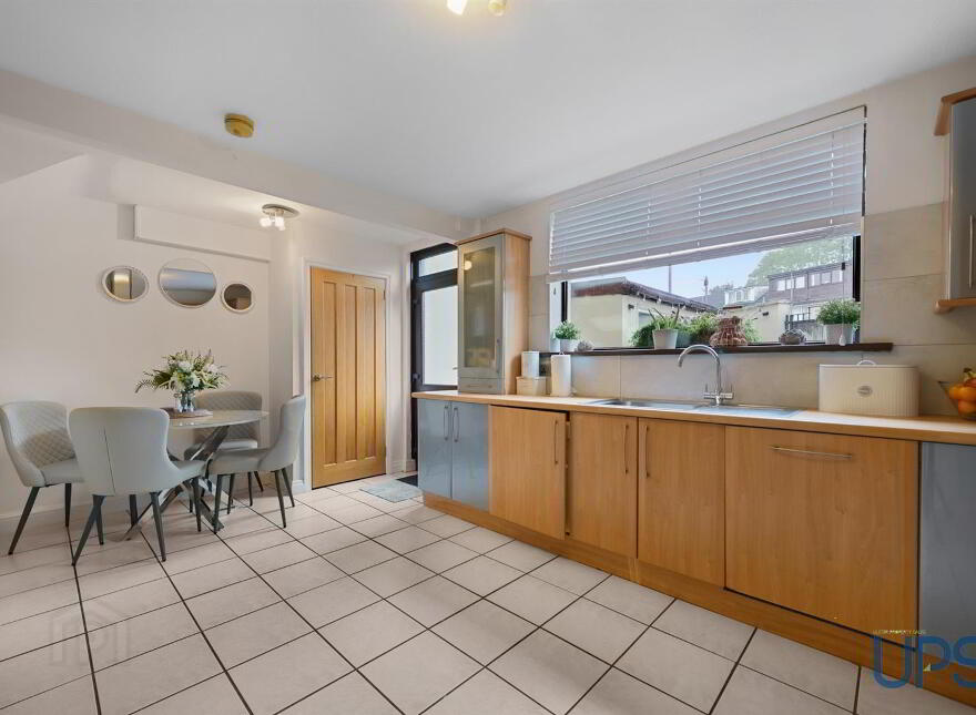 15 Almond Drive, Dunmurry, Belfast, BT17 0DG