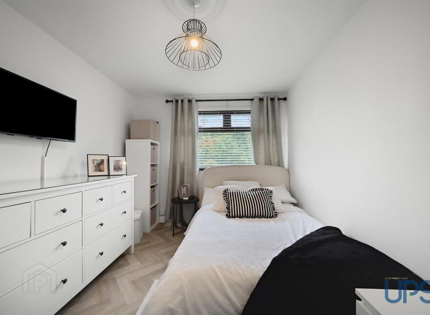 15 Almond Drive, Dunmurry, Belfast, BT17 0DG