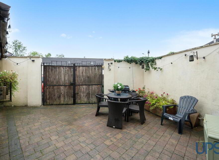 15 Almond Drive, Dunmurry, Belfast, BT17 0DG
