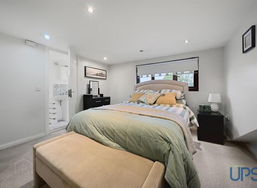 15 Almond Drive, Dunmurry, Belfast, BT17 0DG
