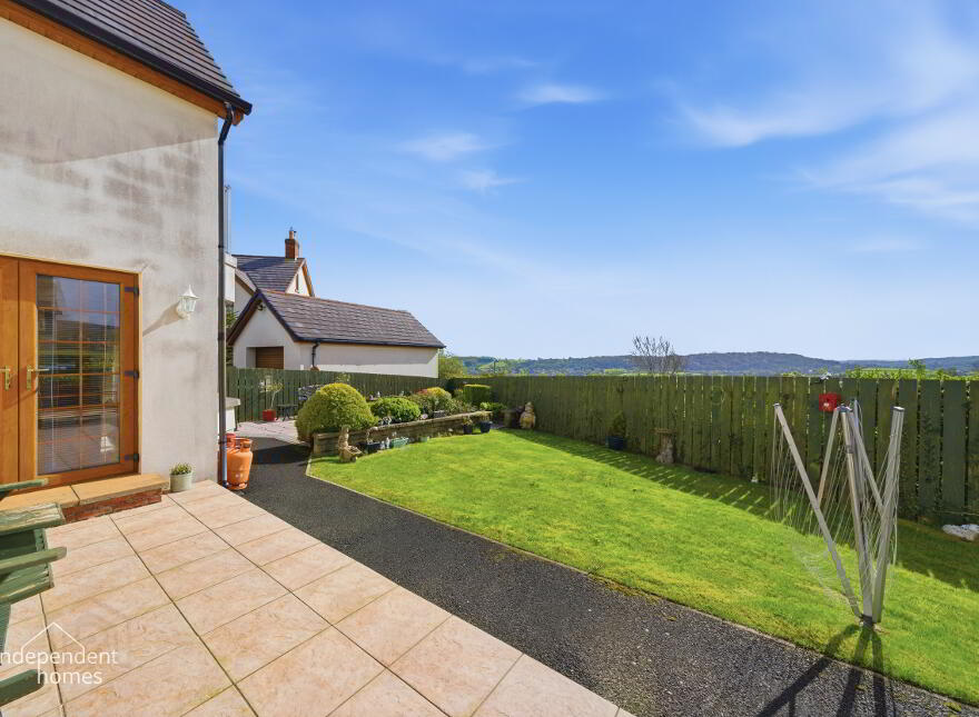 6 Gorse Meadow, Ballygally, Larne, BT40 2TY