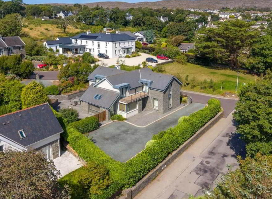 Chestnut Grove, Colla Road, Schull, P81XF99
