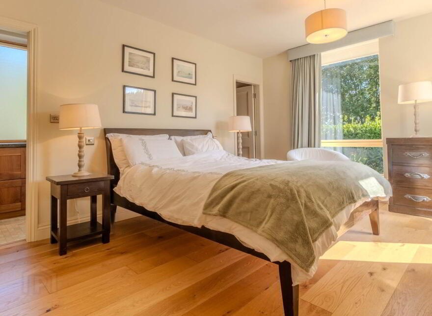 Chestnut Grove, Colla Road, Schull, P81XF99
