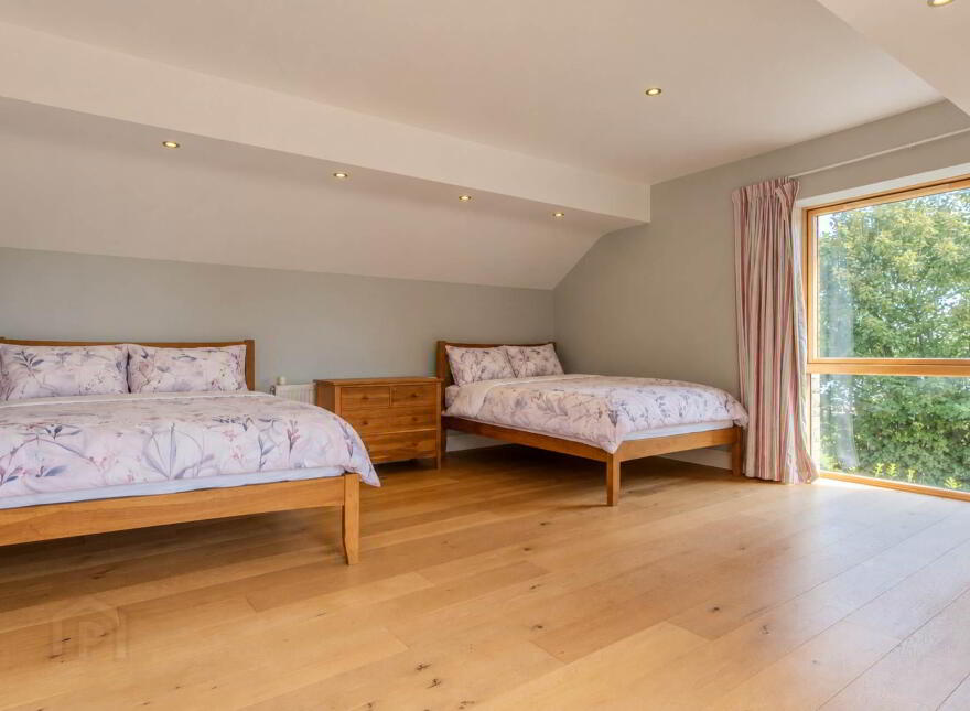 Chestnut Grove, Colla Road, Schull, P81XF99