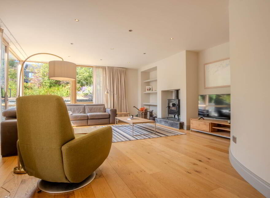 Chestnut Grove, Colla Road, Schull, P81XF99
