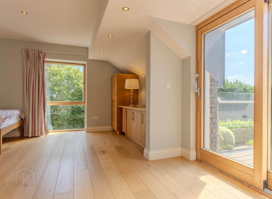 Chestnut Grove, Colla Road, Schull, P81XF99