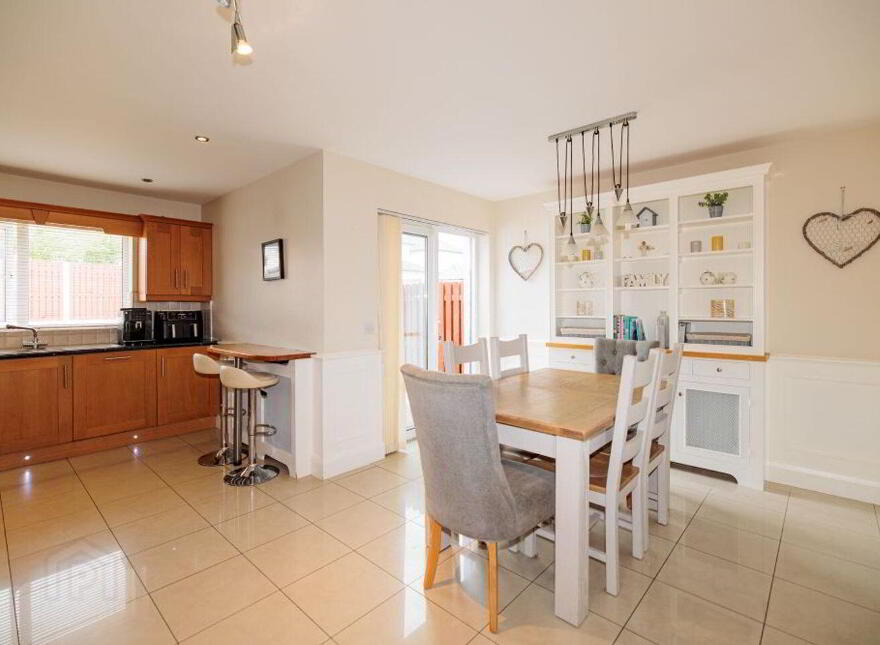 22 Roselawn, Bolton Woods, Callan, R95HD25