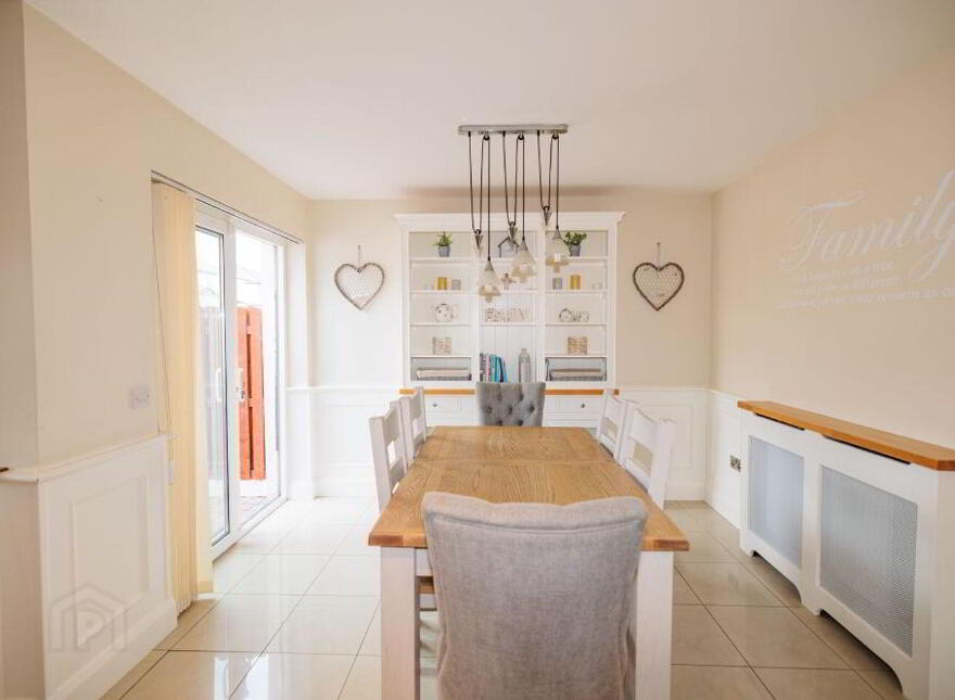 22 Roselawn, Bolton Woods, Callan, R95HD25