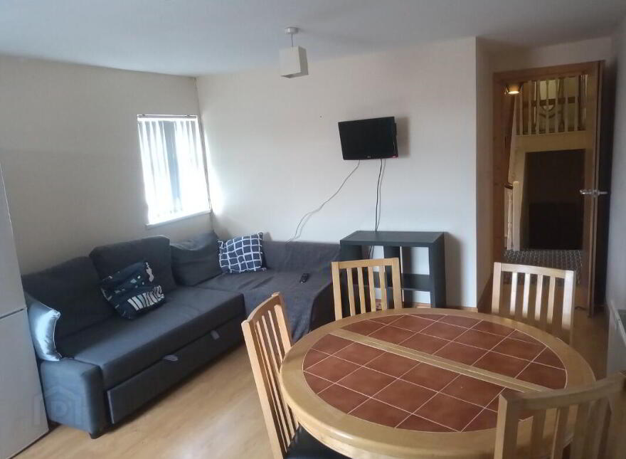 Apt 3, 29 Eglantine Avenue, Belfast, BT9 6EW