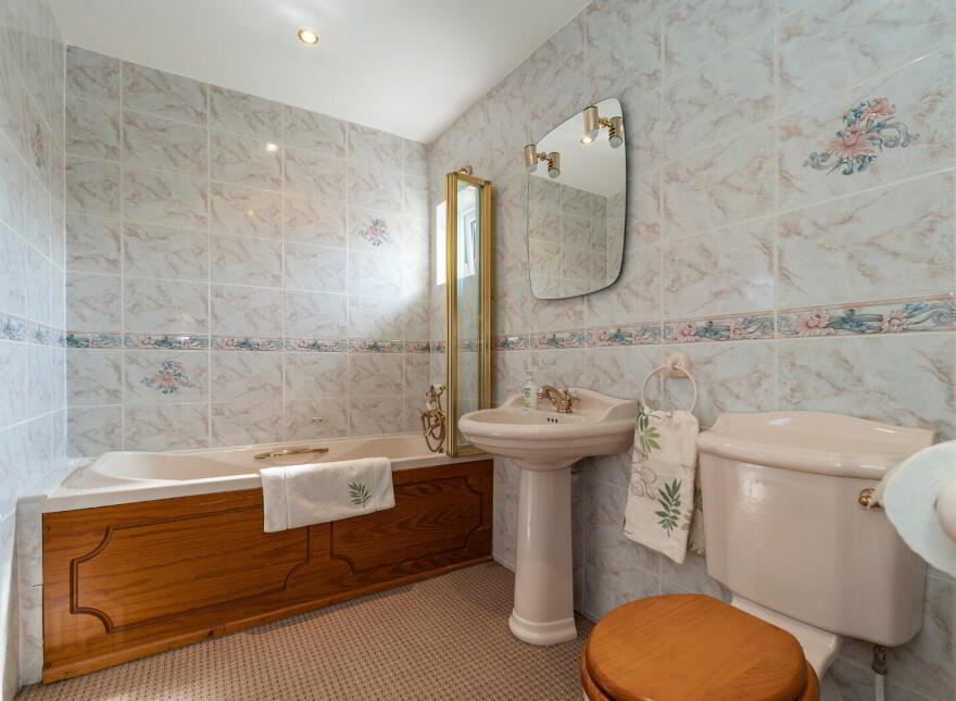 39 Lambert Avenue, Dundonald, Belfast, BT16 1LE