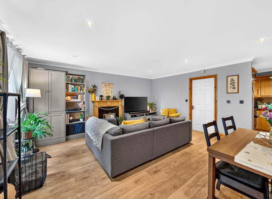 121 Monksfield, Bealnamulla, Athlone, N37TP27