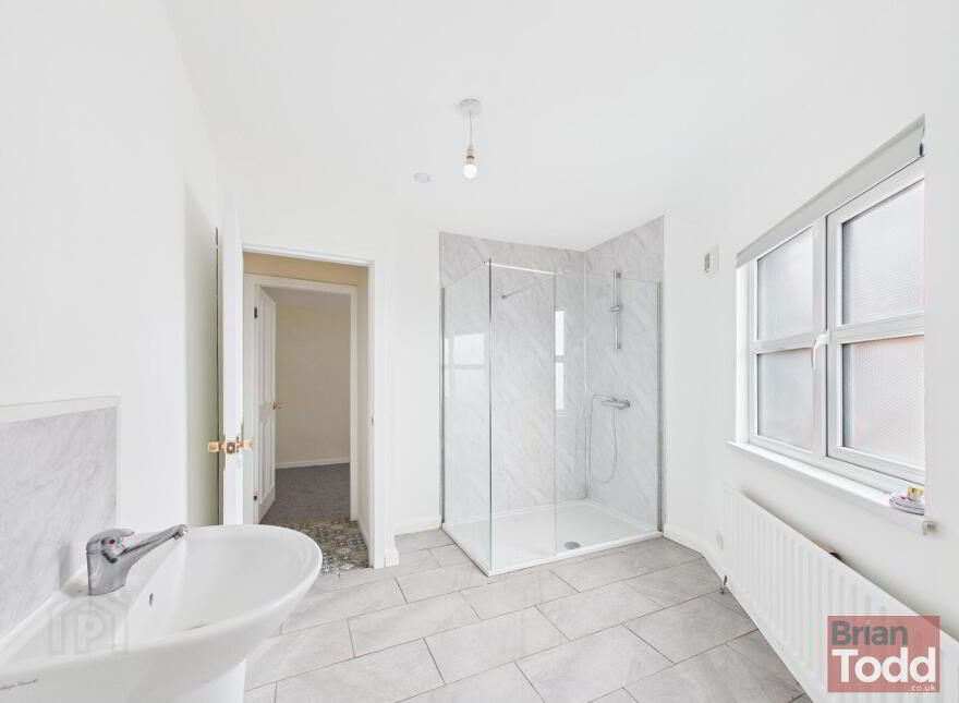 12 Glynn Road, Larne, BT40 3BB