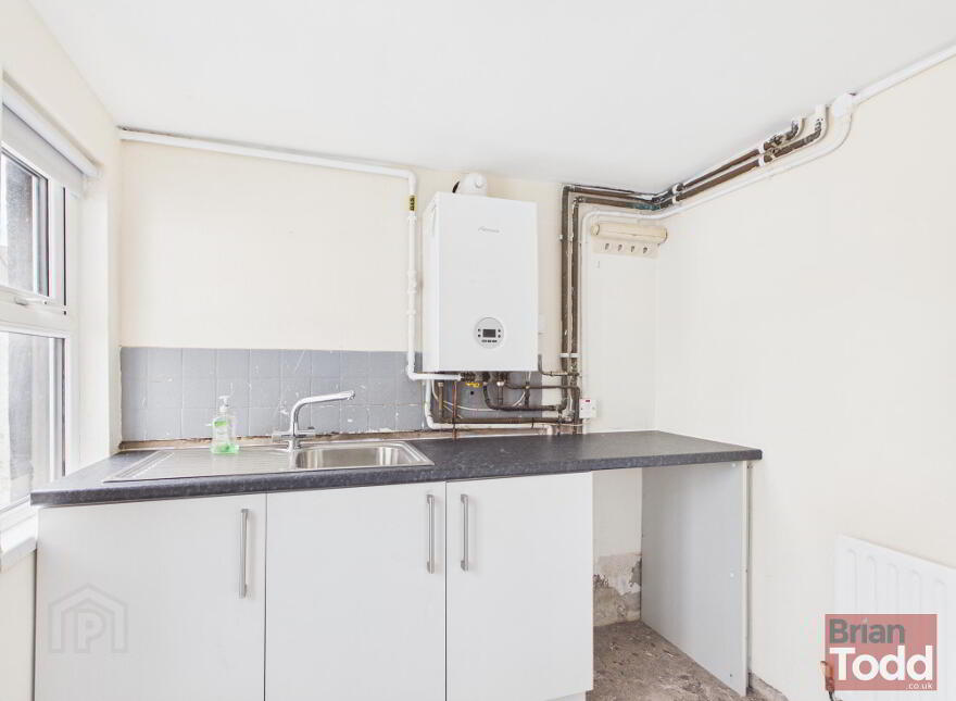 12 Glynn Road, Larne, BT40 3BB