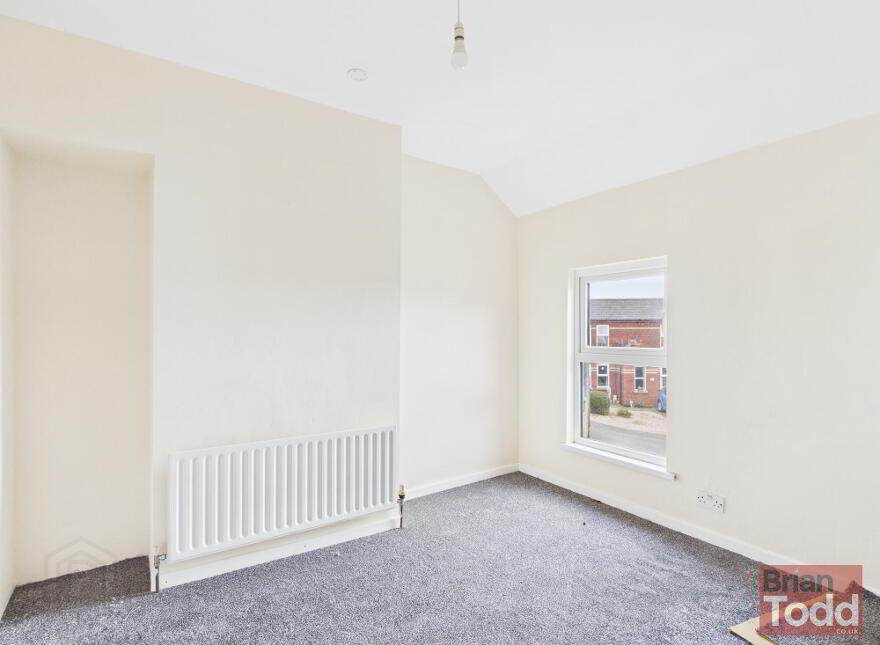 12 Glynn Road, Larne, BT40 3BB