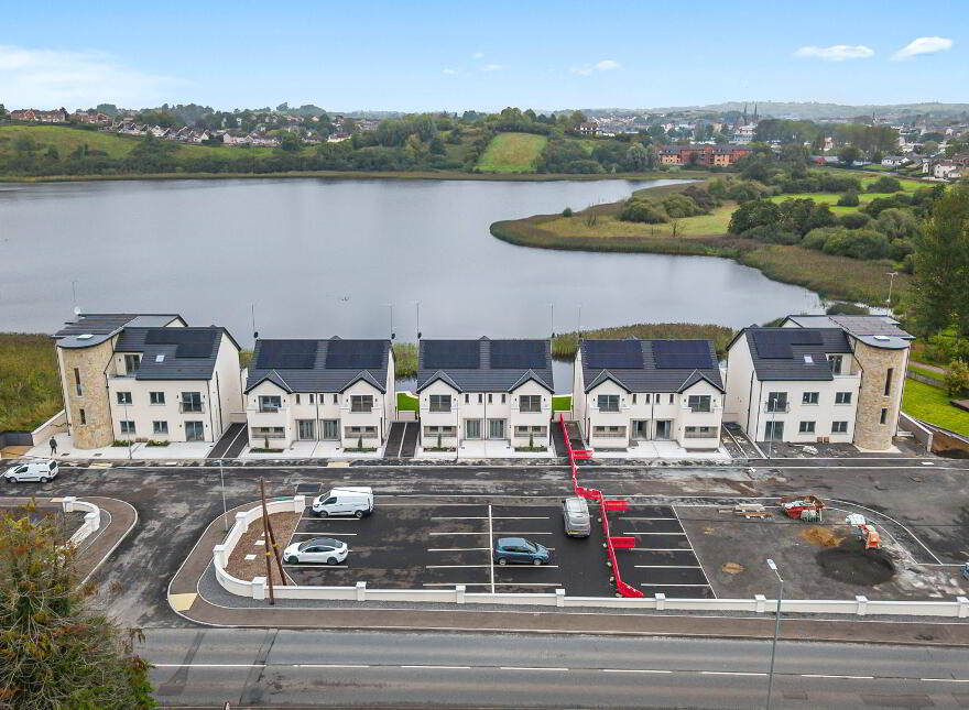Carrigan Quay Apartment, Carrigan Quay, Sligo Road, Enniskillen, BT74 7JZ