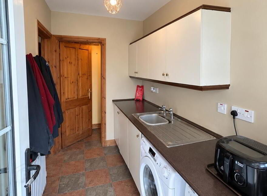 24 Baronagh Road, Fintona, Omagh, BT78 2LZ