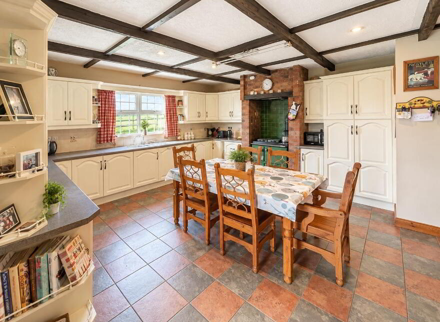 24 Baronagh Road, Fintona, Omagh, BT78 2LZ