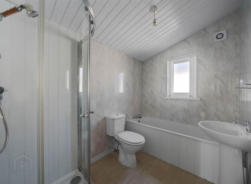 141 Rosebery Road, Ravenhill, Belfast, BT6 8JB
