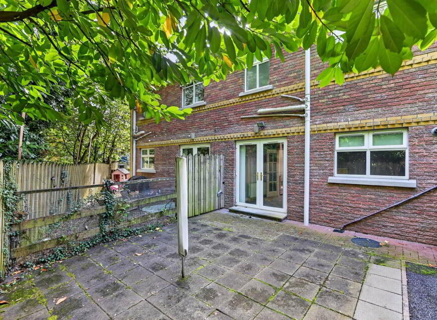 18 Glenburn Manor, Dunmurry, Belfast, BT17 9DX