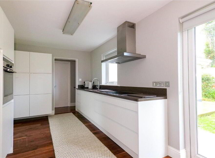 8 Rockbarton Green, Salthill, Salthill, H91YN1F