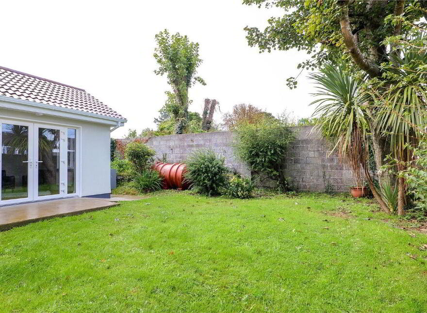 8 Rockbarton Green, Salthill, Salthill, H91YN1F
