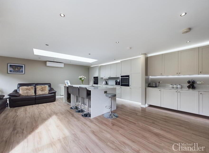 18 Clarehill Lane, Holywood, BT18 9NL