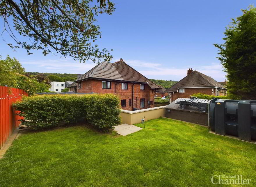 18 Clarehill Lane, Holywood, BT18 9NL