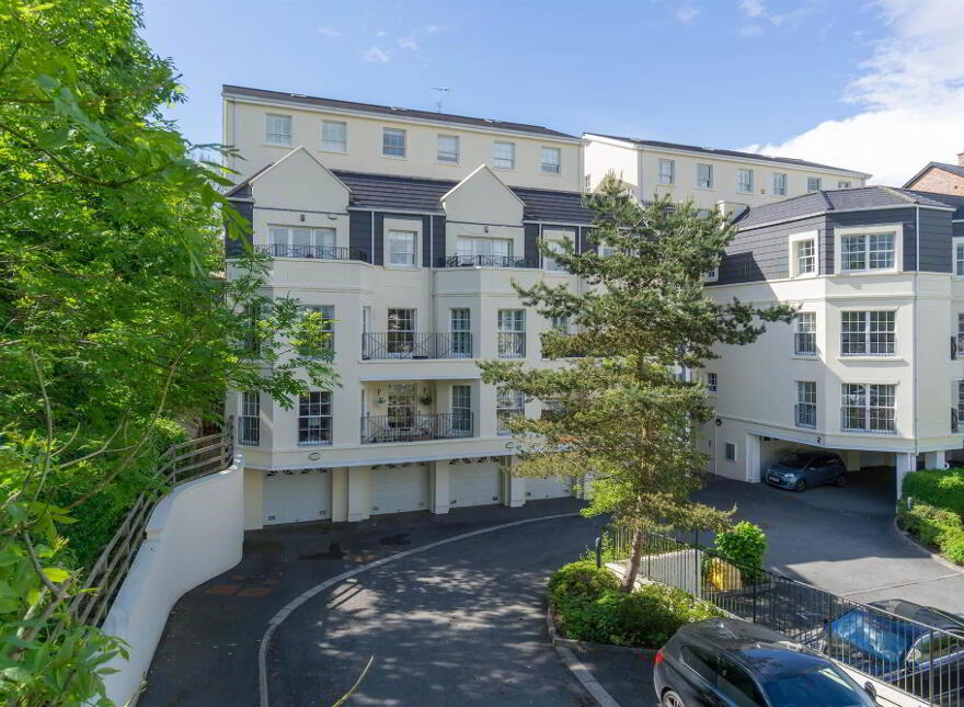 9 & 10 Regents Wood, Malone Road, Belfast, BT9 5RW