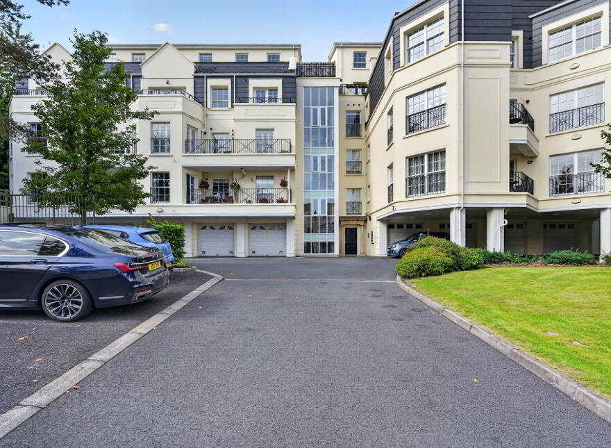 9 & 10 Regents Wood, Malone Road, Belfast, BT9 5RW